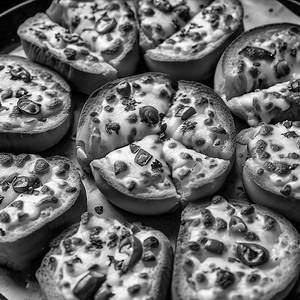 Chilli & Cheese Garlic Bread (8 Slices)