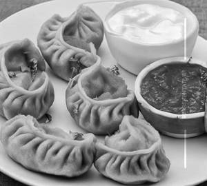 Veg Paneer Fried Momos