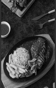 Grilled Chicken Platter In Mushroom Sauce