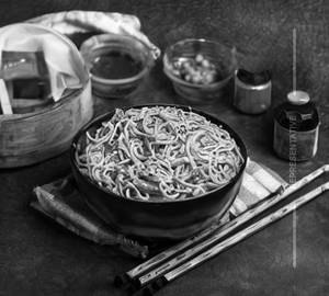 Chicken schezwan noodles