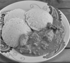 Idli(5Nos) +(2 Pic)Chicken Gravy