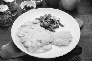 Grilled Chicken With Mushroom Sauce
