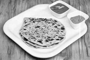 Cheese Chilli Garlic Paratha