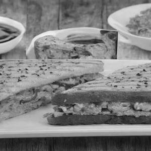 Cheese chilli sandwich