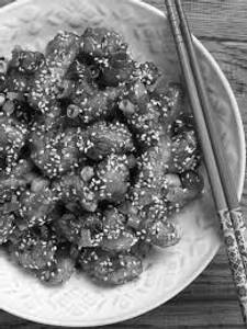 CRISPY CHICKEN WITH SESAME SEED