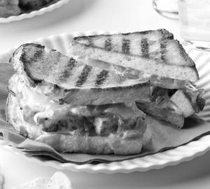 Smoked chicken sandwich