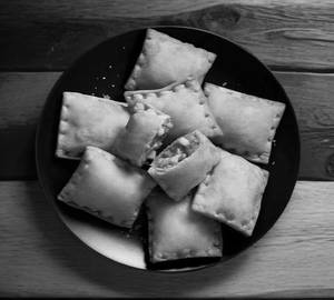 Pizza Pocket   (6 peace)