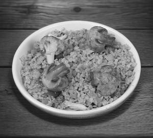 Mushroom Sauteed Rice [brown] (246 Kcal)