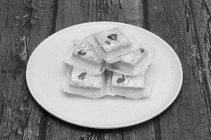 Kesar Gulab Sandesh