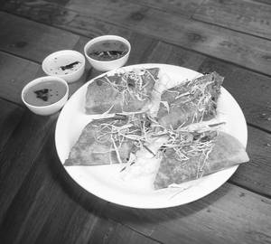Paneer Chinese Delight Dosa with Cheese