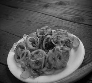 Veg Achari Momo (8 Pcs)