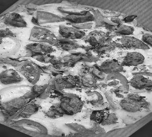 Family Chicken Tikka Pizza (10 Pcs)