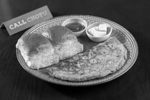 Masala Omelette with Pav