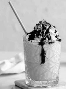 Cold Coffee With Vanilla Ice Cream
