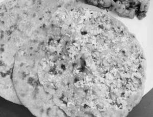 Paneer Paratha With Chutney