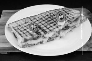 Cheese Chilli Grilled Sandwich