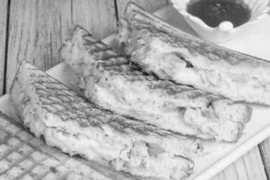 Achari Sandwich