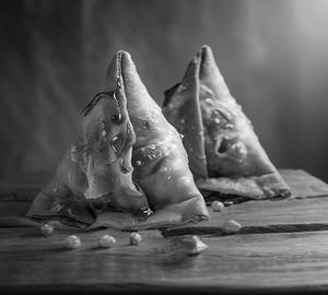 Samosa 2 Nos