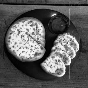 Garlic Bread Cheese & Chilly