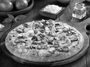 18 Inches Veg Monster Pizza