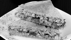 Schezwan Paneer Sandwich Combo