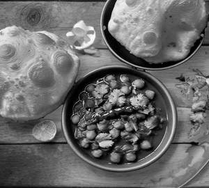 Chole Bhature Amritsari