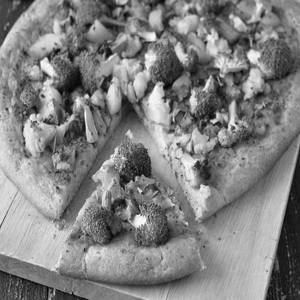 Delux Vegas Pizza