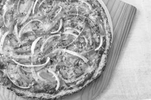 Just Onion Tomato Pizza