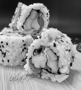 California crunch sushi roll