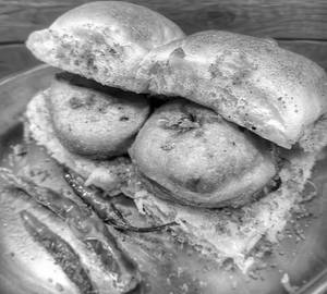 Vada Pav [2 Vada]