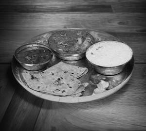 Chicken sukha thali