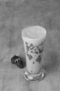 Strawberry Kulfi Shake