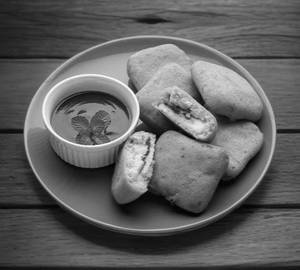 Paneer Pakoda (8Pcs)