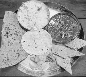 Patole bhaji thali