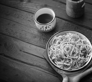Schezwan veg  fried chow