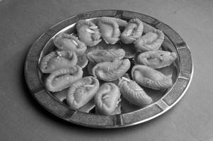 Honey Dry Fruit Gujiya