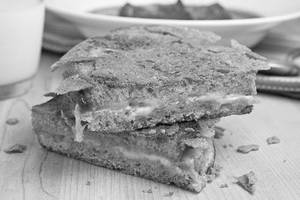 Caramalized cheesy toast