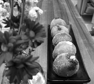 Chocolate Bomboloni (1 Pc)