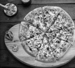 Onion pizza