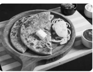Aloo Paratha With Curd & Pickle