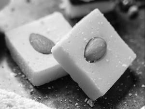 Mango Burfi (1 Pc)