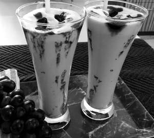 Blackcurrant milkshake