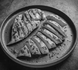 Grilled Herb Chicken Served With Choice Of Dip (500 Gms Chicken)