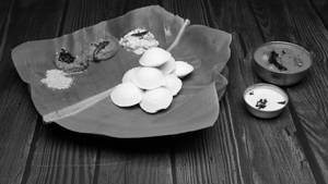 Button Idli