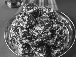 Dates Chikki (1kg)