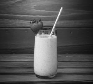 Strawberry milk shake