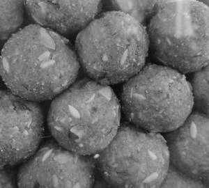 Ladoo Besan Dry Fruit