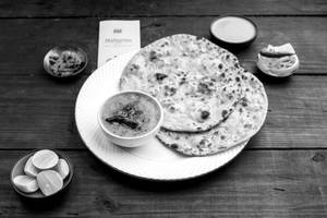 Daal Tadka With Roti