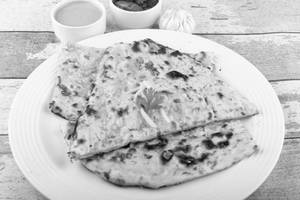 Stuffed Naan [Paneer]