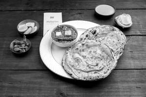 Kadhai Paneer & Laccha Paratha